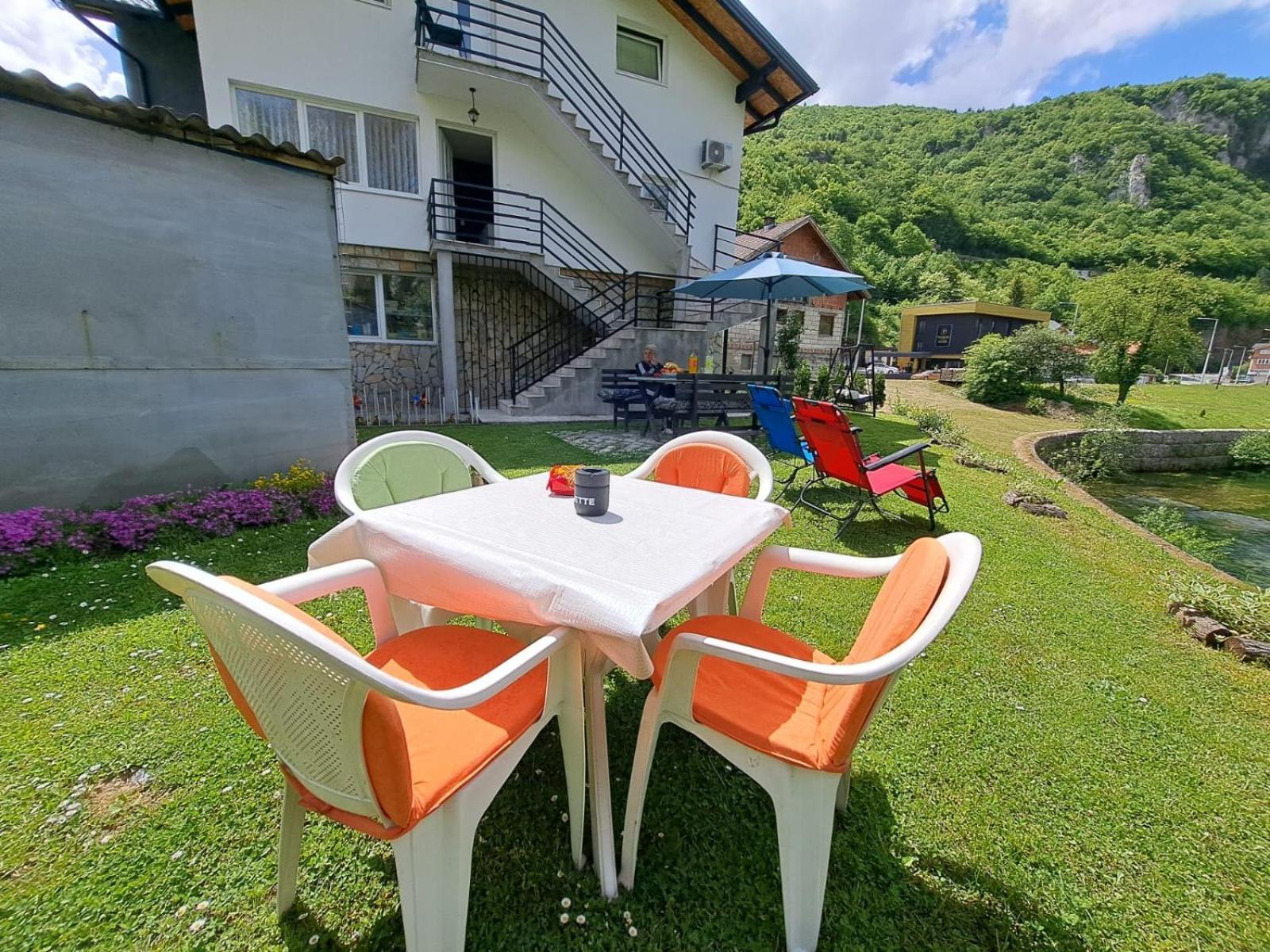 Bed and Breakfast Sobe Zizi Яйце Екстер'єр фото