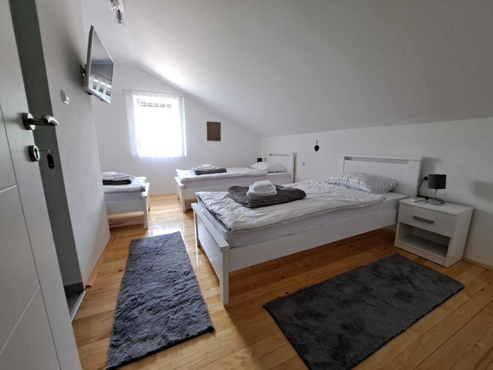 Bed and Breakfast Sobe Zizi Яйце Екстер'єр фото
