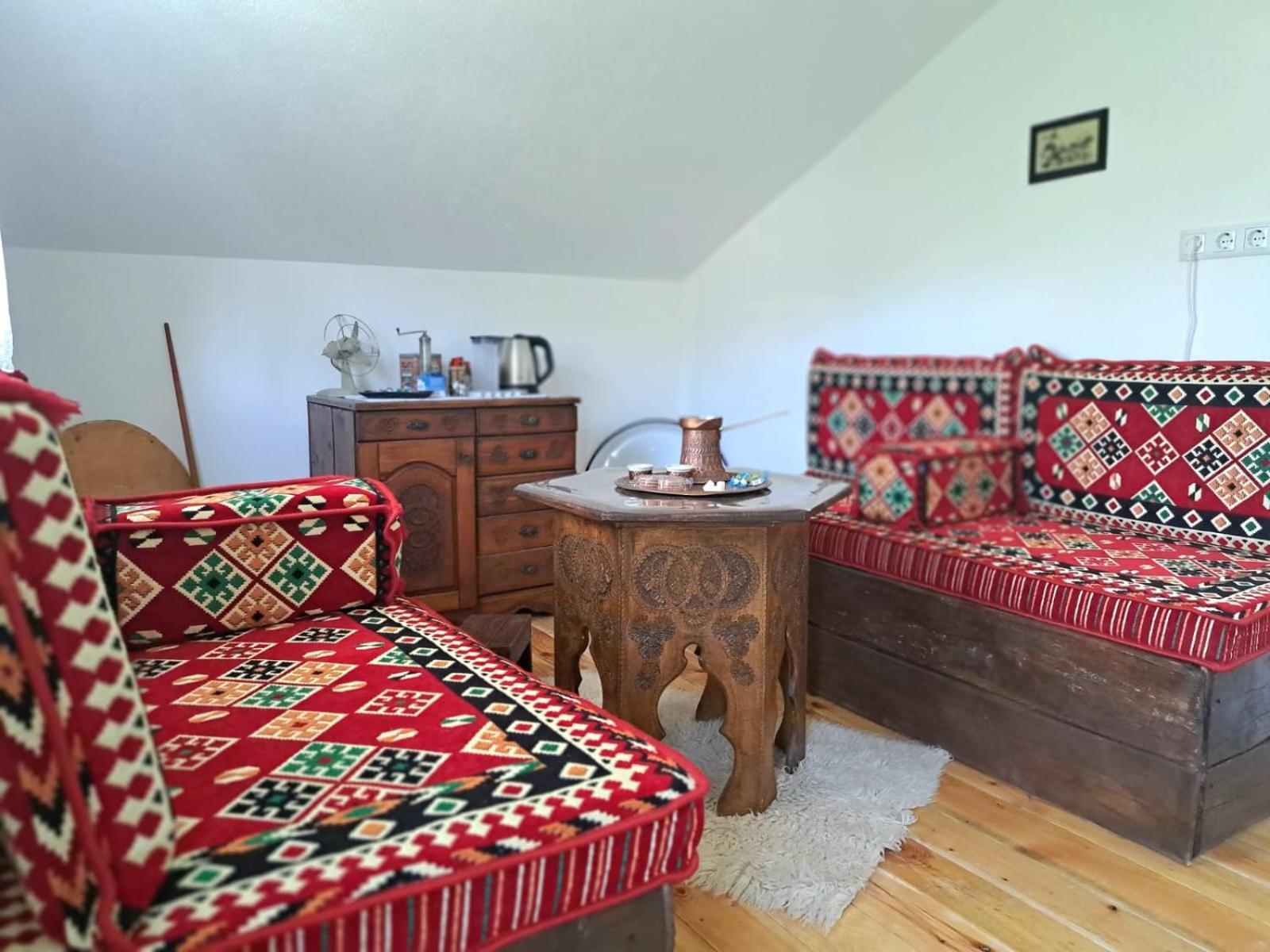 Bed and Breakfast Sobe Zizi Яйце Екстер'єр фото