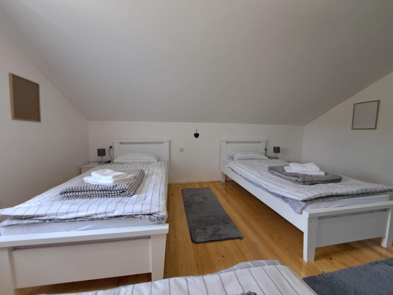 Bed and Breakfast Sobe Zizi Яйце Екстер'єр фото